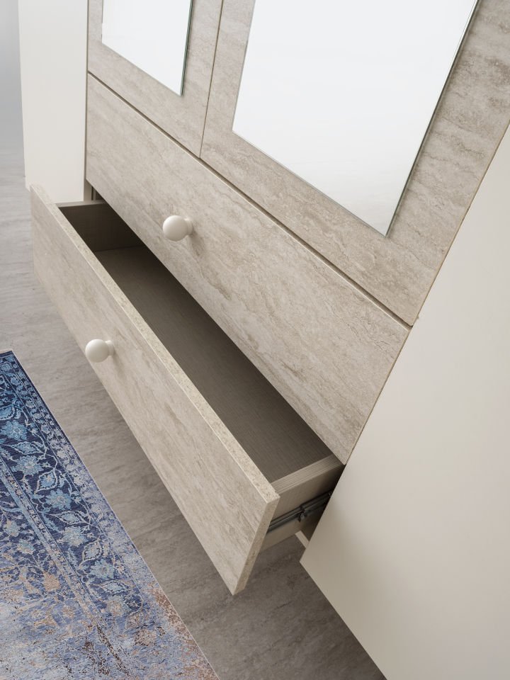 PETRA 4 KAPILI DOLAP