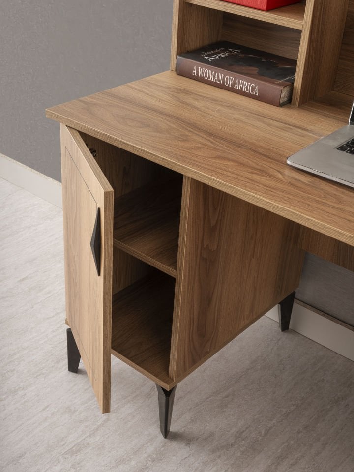 HAZAR ÇALIŞMA MASASI