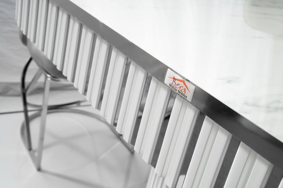 NEHİR YEMEK ODASI GÜMÜŞ